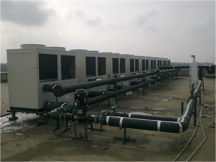 8.5萬平超低溫空氣源熱泵機(jī)組采暖制冷 8.5萬平超低溫空氣源熱泵機(jī)組采暖制冷